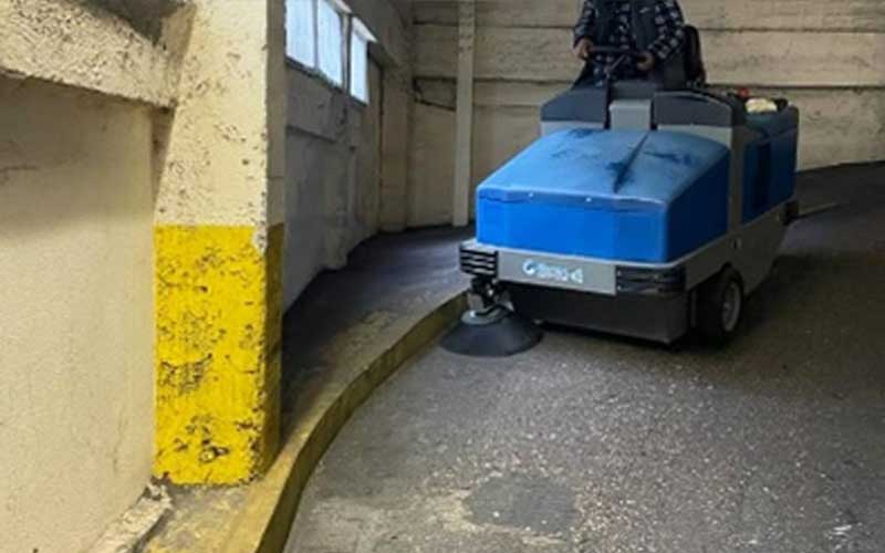 Balayage et nettoyage des parkings et allées à Casablanca