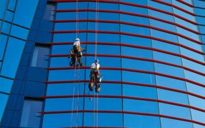 Nettoyage de vitres en hauteur à Casablanca